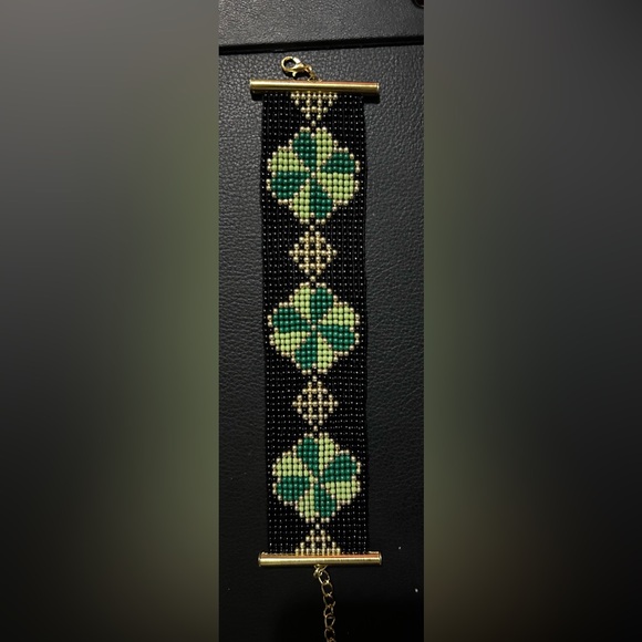 Black green and light green Saint Patrick Day inspired - Picture 3 of 3